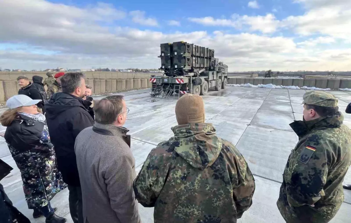 Almanya, Polonya’da Patriot Sistemlerini Faaliyete Geçiriyor