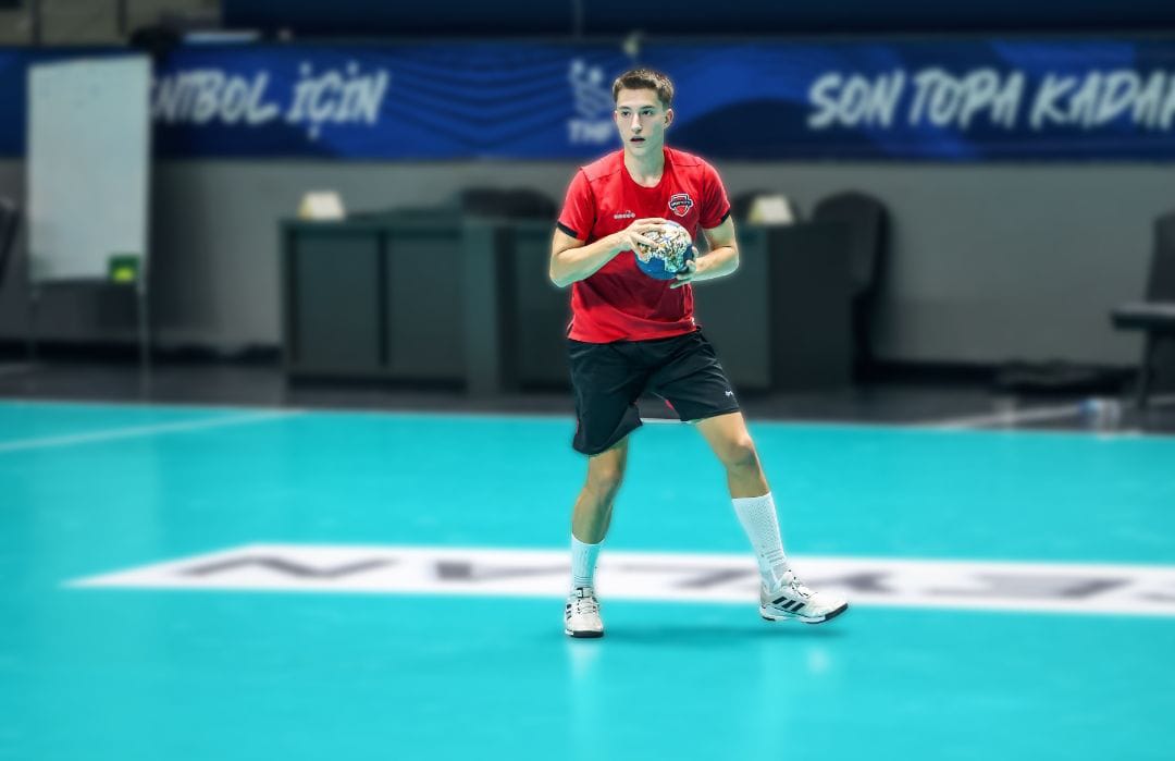 Arda Bozacı Kimdir?