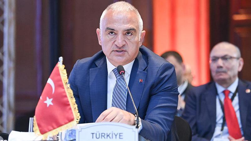 Bakan Ersoy, Kahire’de