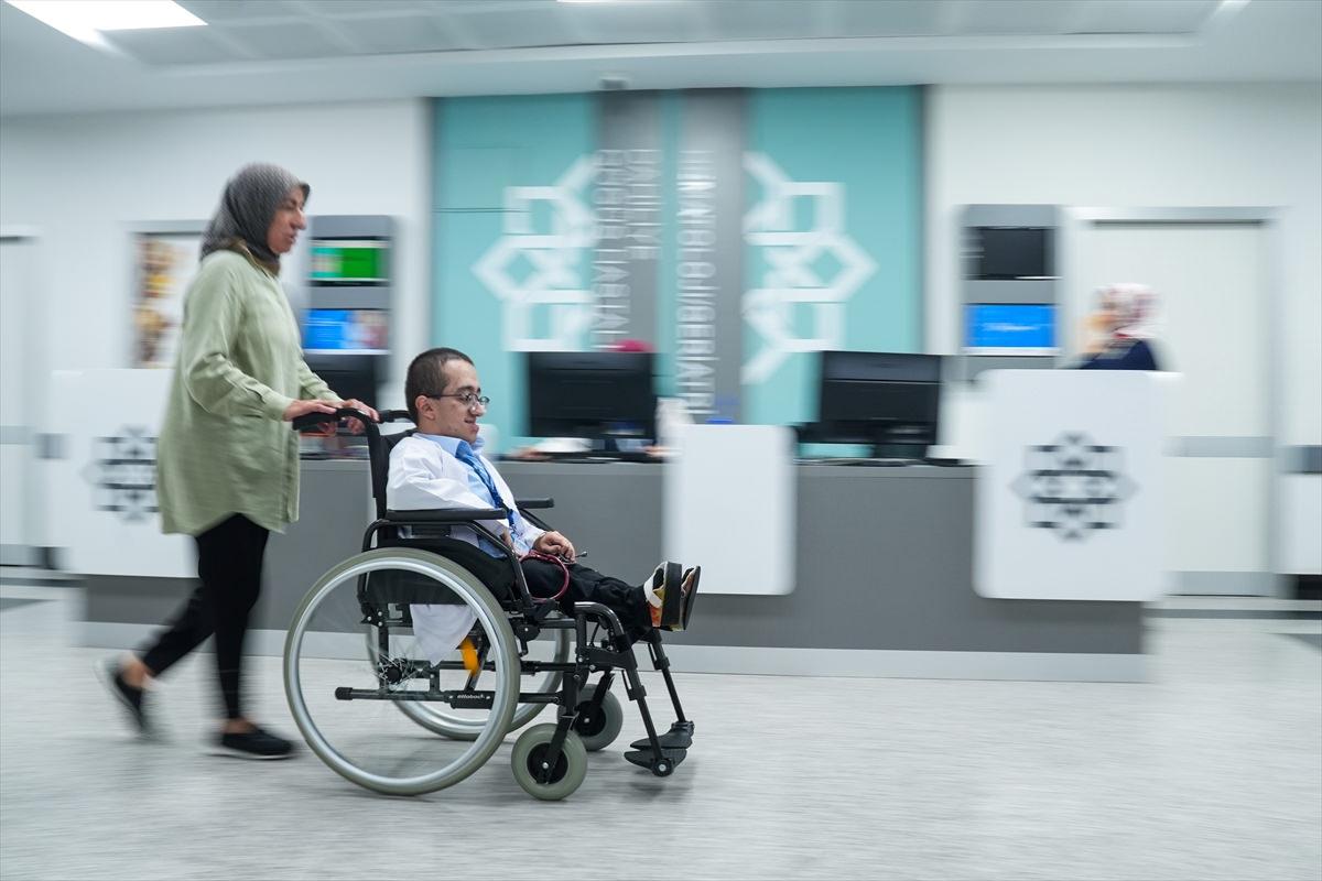 Cam kemik hastalığıyla büyüyen Hamza 