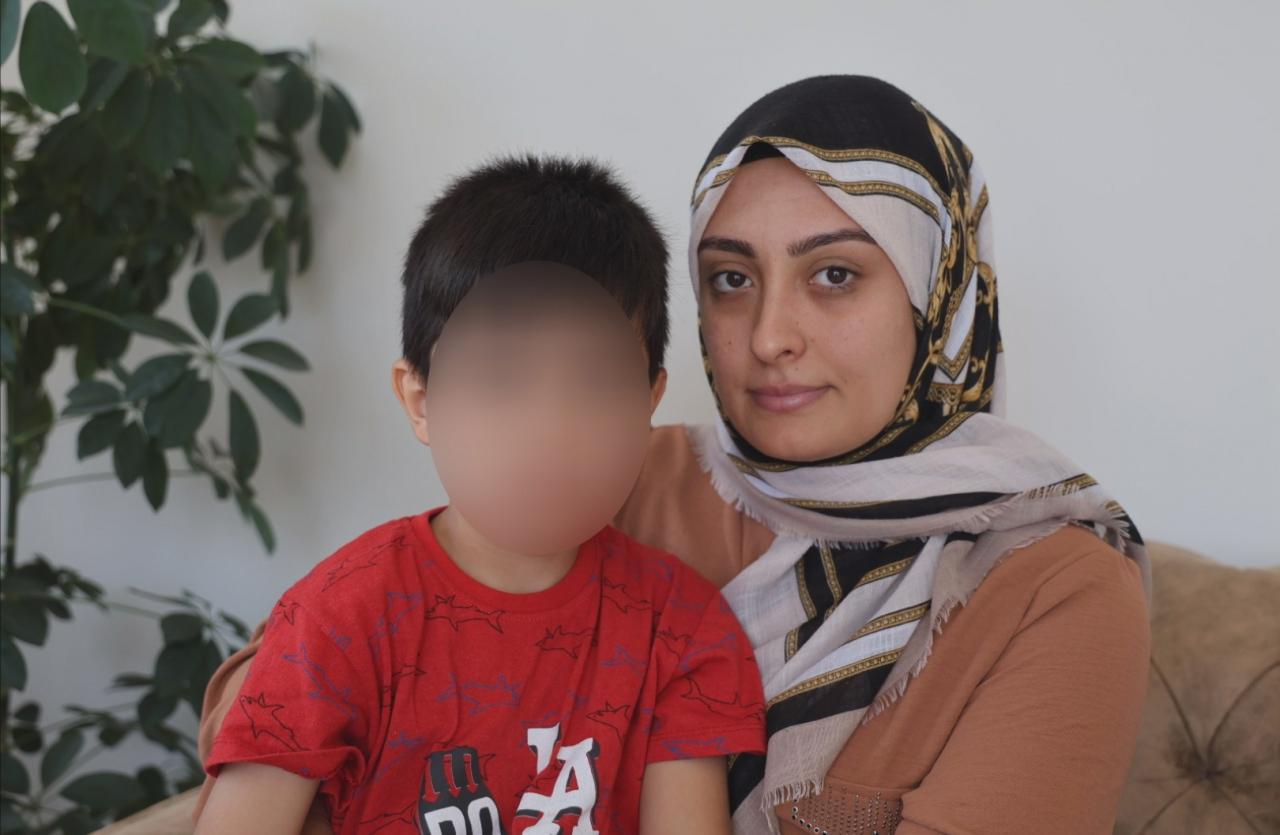 5 yaşındaki çocuk ameliyatta dehşeti yaşadı: Dili ve dudağı yandı
