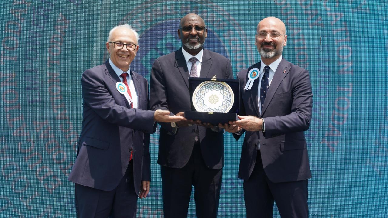 Türkiye’den Afrika’da yeni eğitim köprüsü: Maarif Vakfı Cibuti Kampüsü açıldı