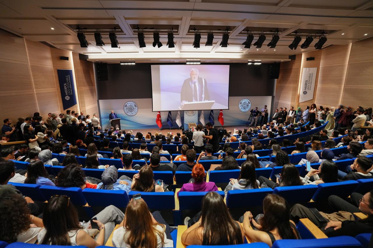 Prof. Dr. İlber Ortaylı'dan Medipol'de tarih dersi: Fatih Rönesans'ın en parlak hükümdarı