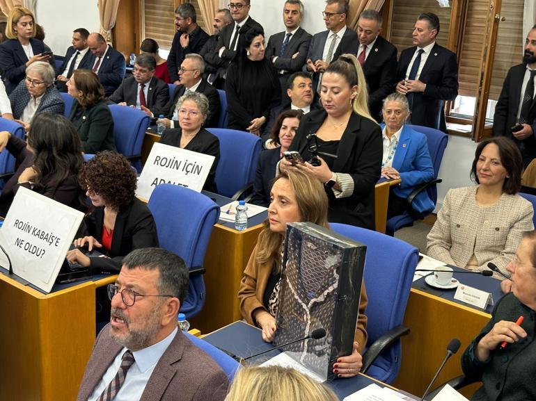 Bakan Göktaş: Sosyal medyada yaş sınırı düzenlemesi üzerinde çalışıyoruz