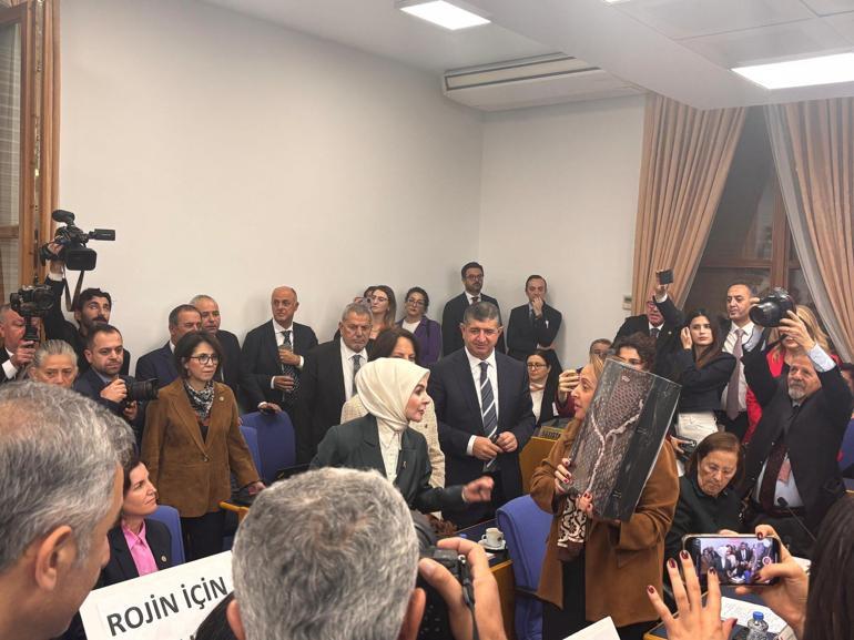 Bakan Göktaş: Sosyal medyada yaş sınırı düzenlemesi üzerinde çalışıyoruz