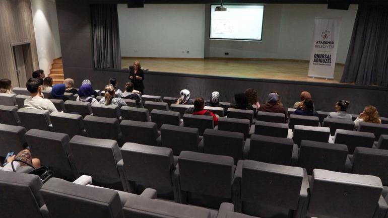 Uzmanı uyardı: Aileleriyle vakit geçiren çocuk ekrandan uzaklaşıyor