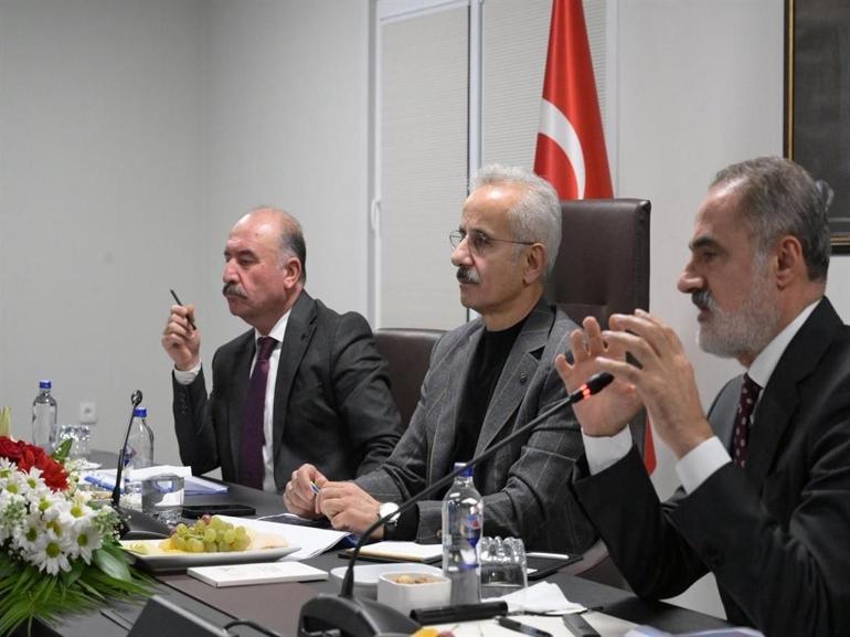 Bakan Uraloğlu: Delice-Çorum hızlı tren hattında yüzde 13,75 ilerleme sağlandı