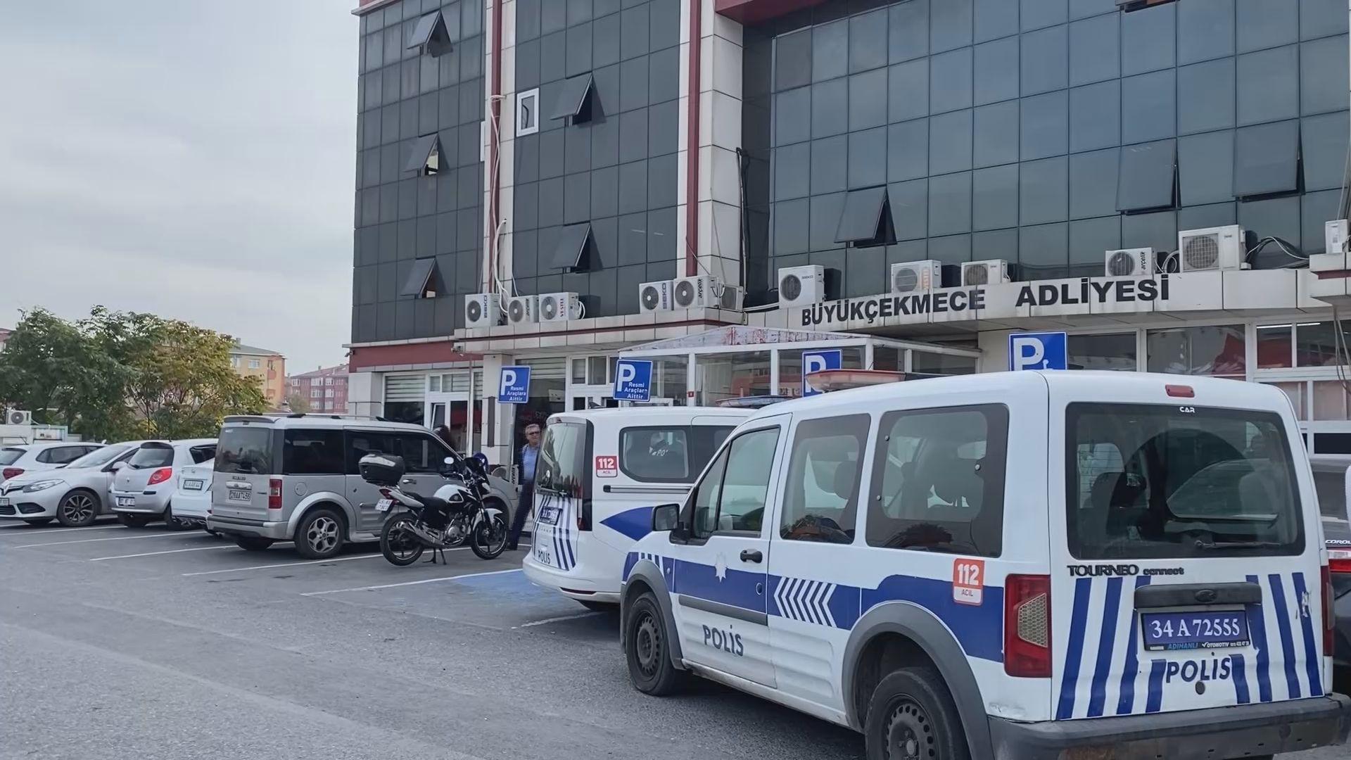 İstanbul – Büyükçekmece Adliyesi’ndeki hırsızlık: Arkadaşlarına ‘Allah çarşınıza pazar versin’ mesajı atmış