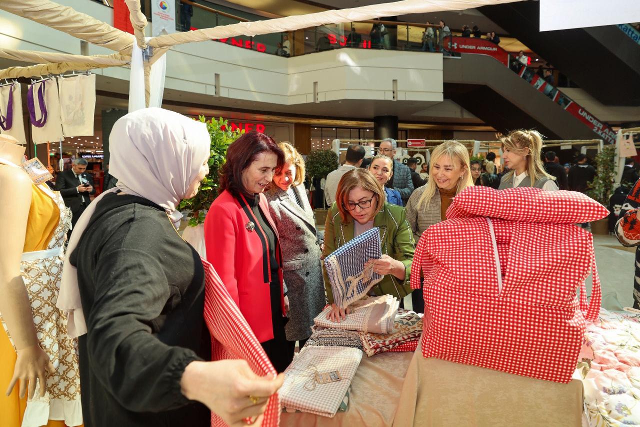 Fatma Şahin 8 Mart'ta kadın çalışanlarla buluştu: Hedef yüzde 50