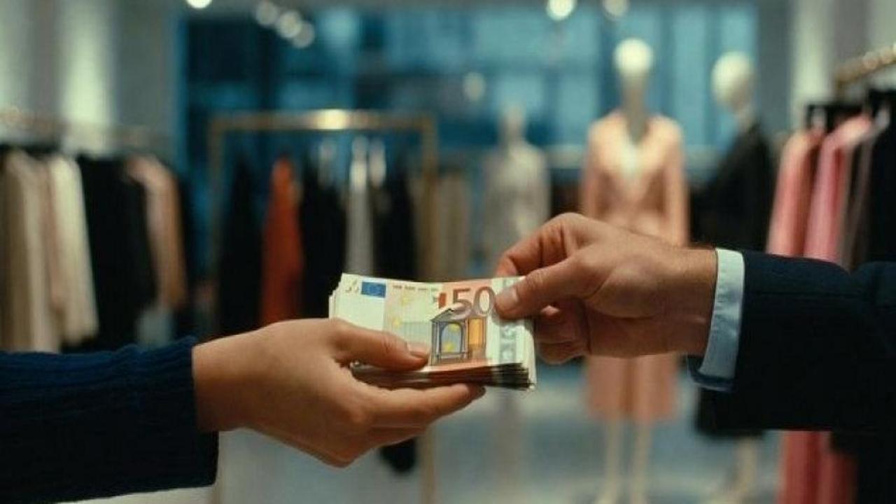 Moda dünyasında tarihi ödeme: Tek bir isme tam 3.2 milyar euro!