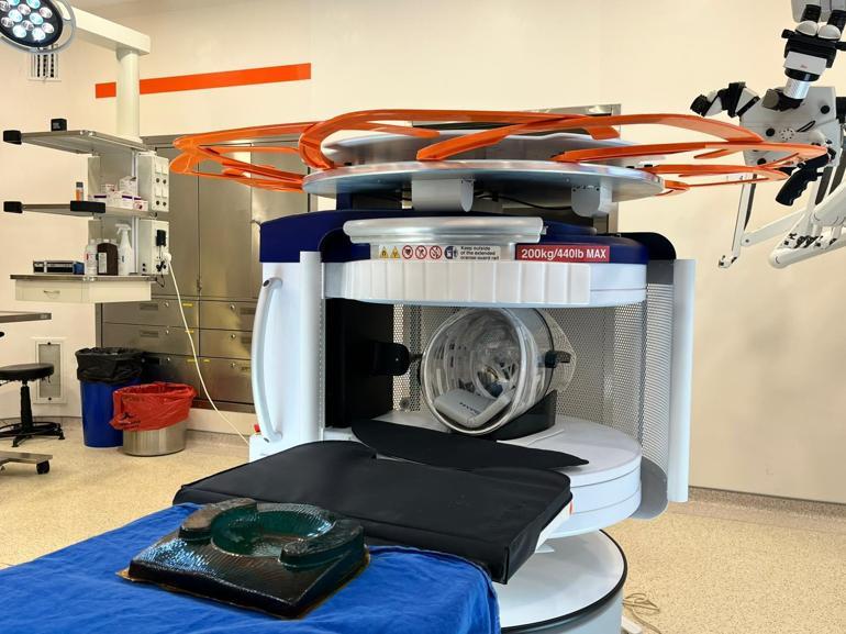 Güven Hastanesi yapay zeka destekli mobil MR sistemini klinik kullanıma sundu