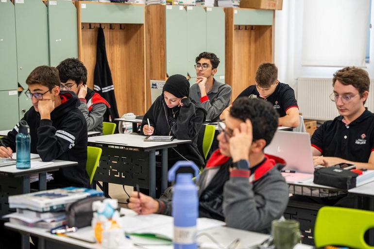 TÜBİTAK Fen Lisesi, yüzde 1'lik dilimden 90 öğrenci kabul edecek