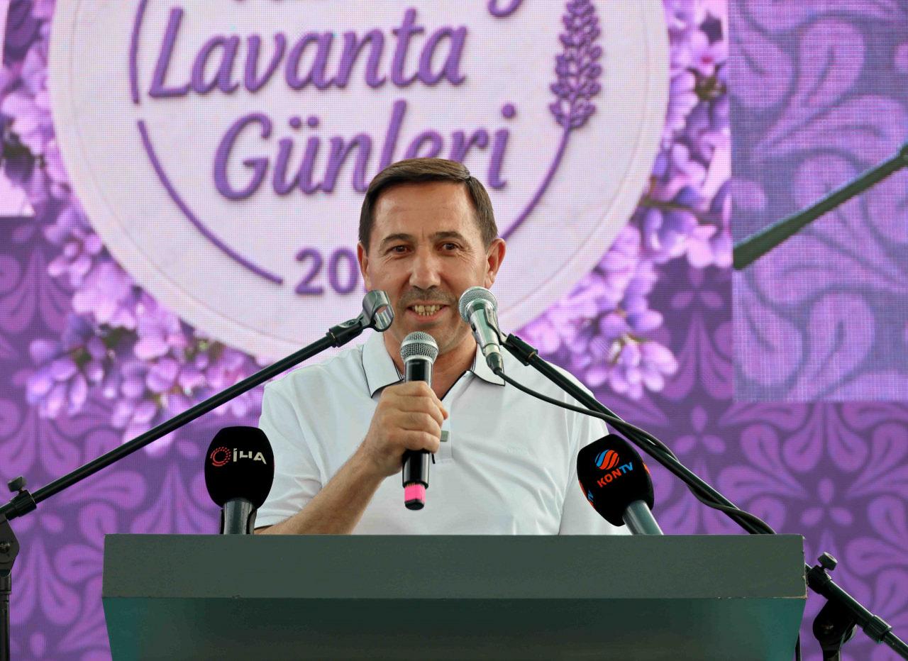 Türkiye'nin en büyük lavanta bahçesinde festival coşkusu