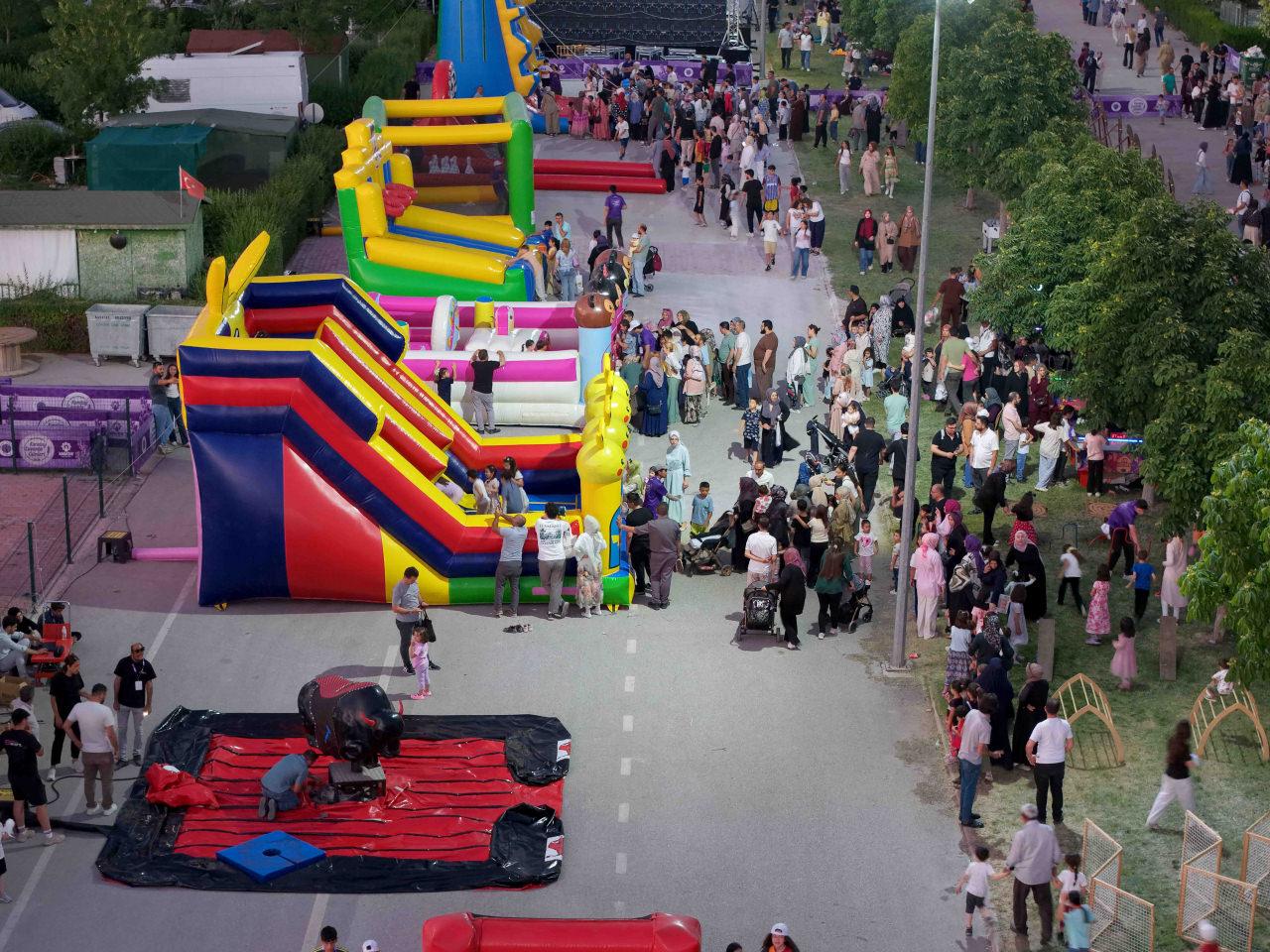 Türkiye'nin en büyük lavanta bahçesinde festival coşkusu
