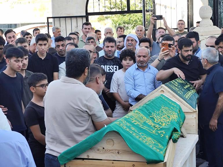 Mardin'de otomobil ile kamyonun çarpıştığı kazada ölü sayısı 3'e yükseldi
