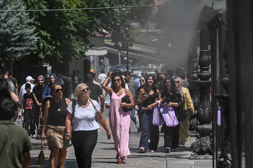 İstanbul'a 2 hava dalgası aynı anda geliyor! Günlerce sürecek! Meteoroloji ve AKOM uyardı