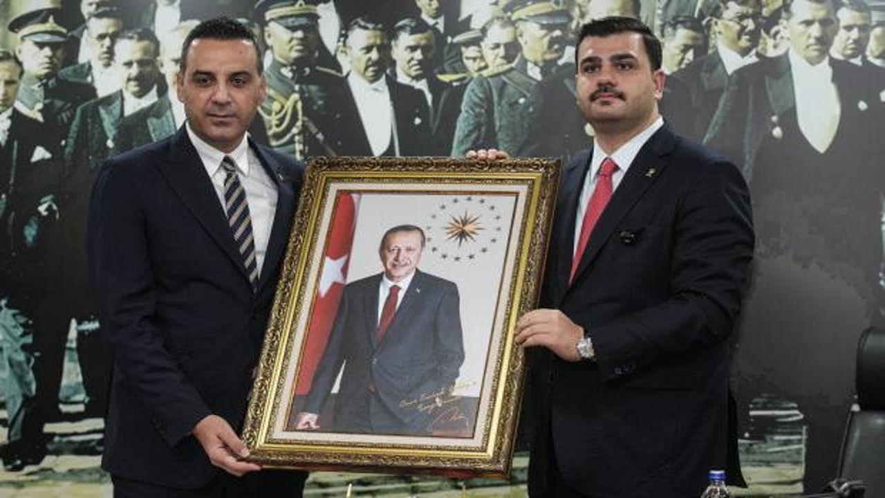 AK Parti’den Özgür Özel’e tepki: Yeni Parti değil, yalanlar partisi